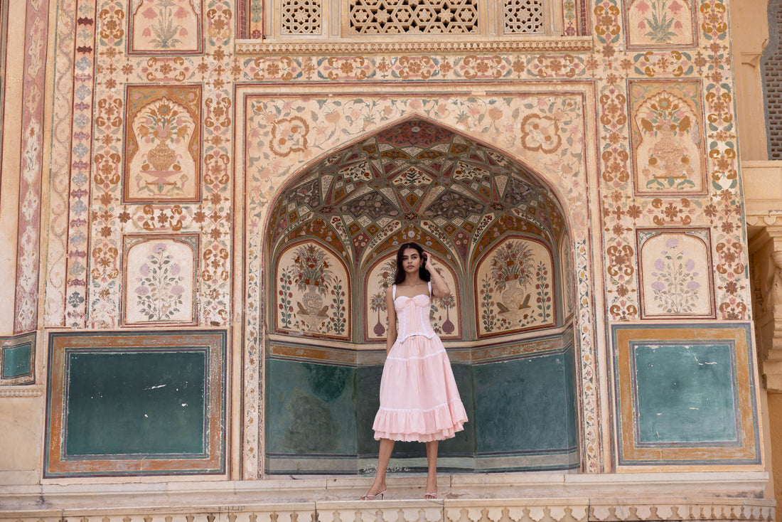 Kitteny in India 🕊️