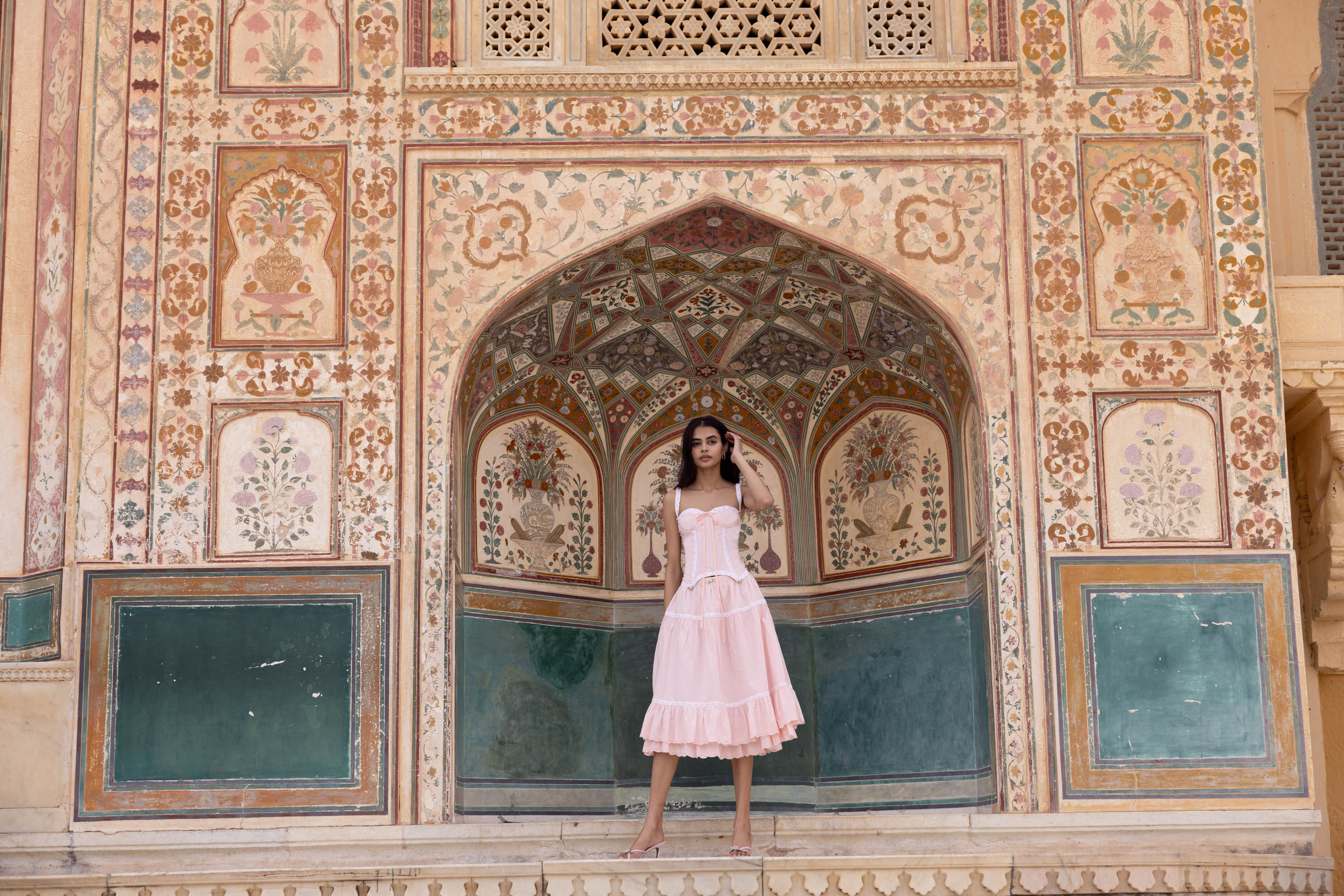 Kitteny in India 🕊️