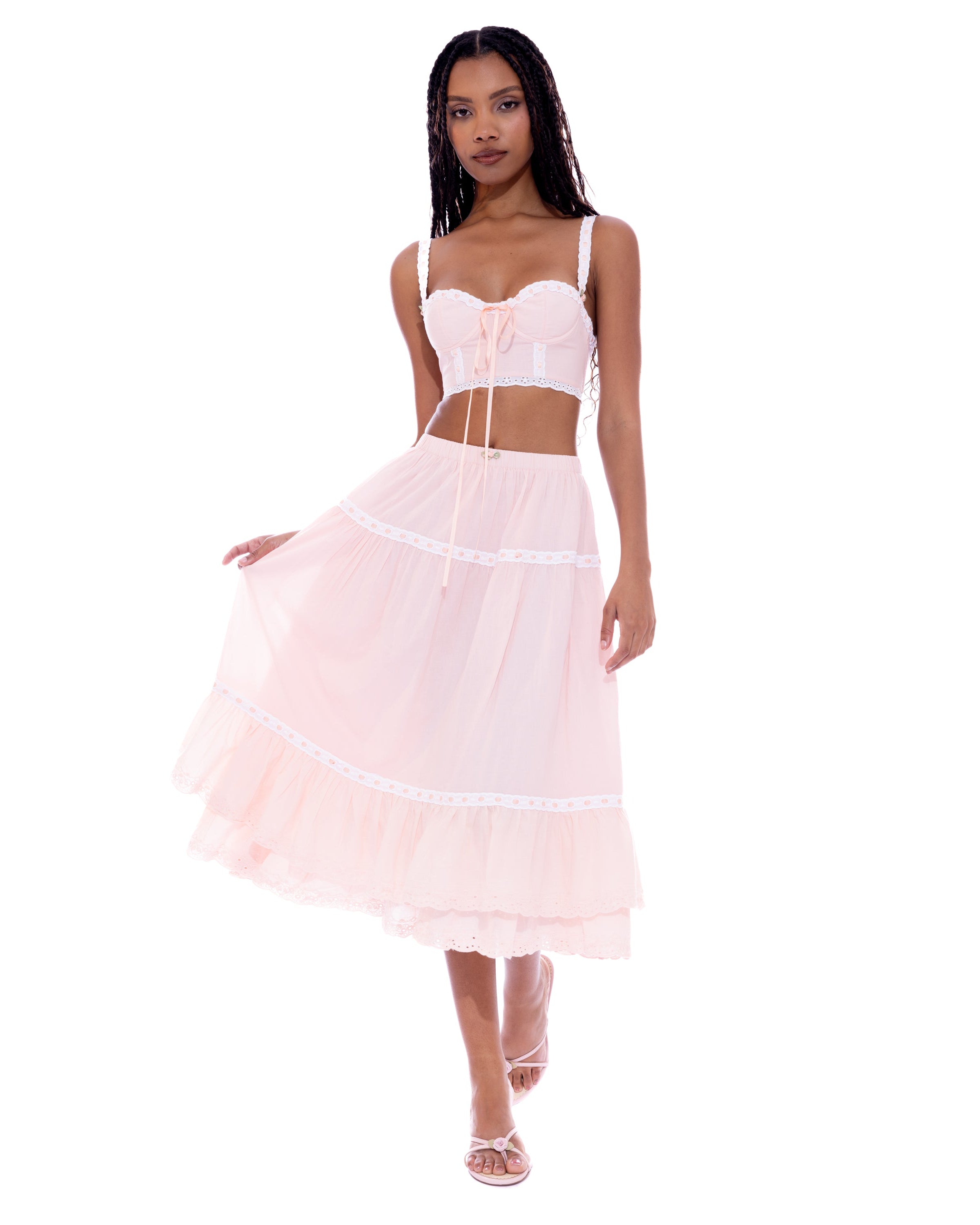 *Rai is wearing size S and is 5'8" tall, with a 32" bust, 23.5" waist, and 37" hips.*