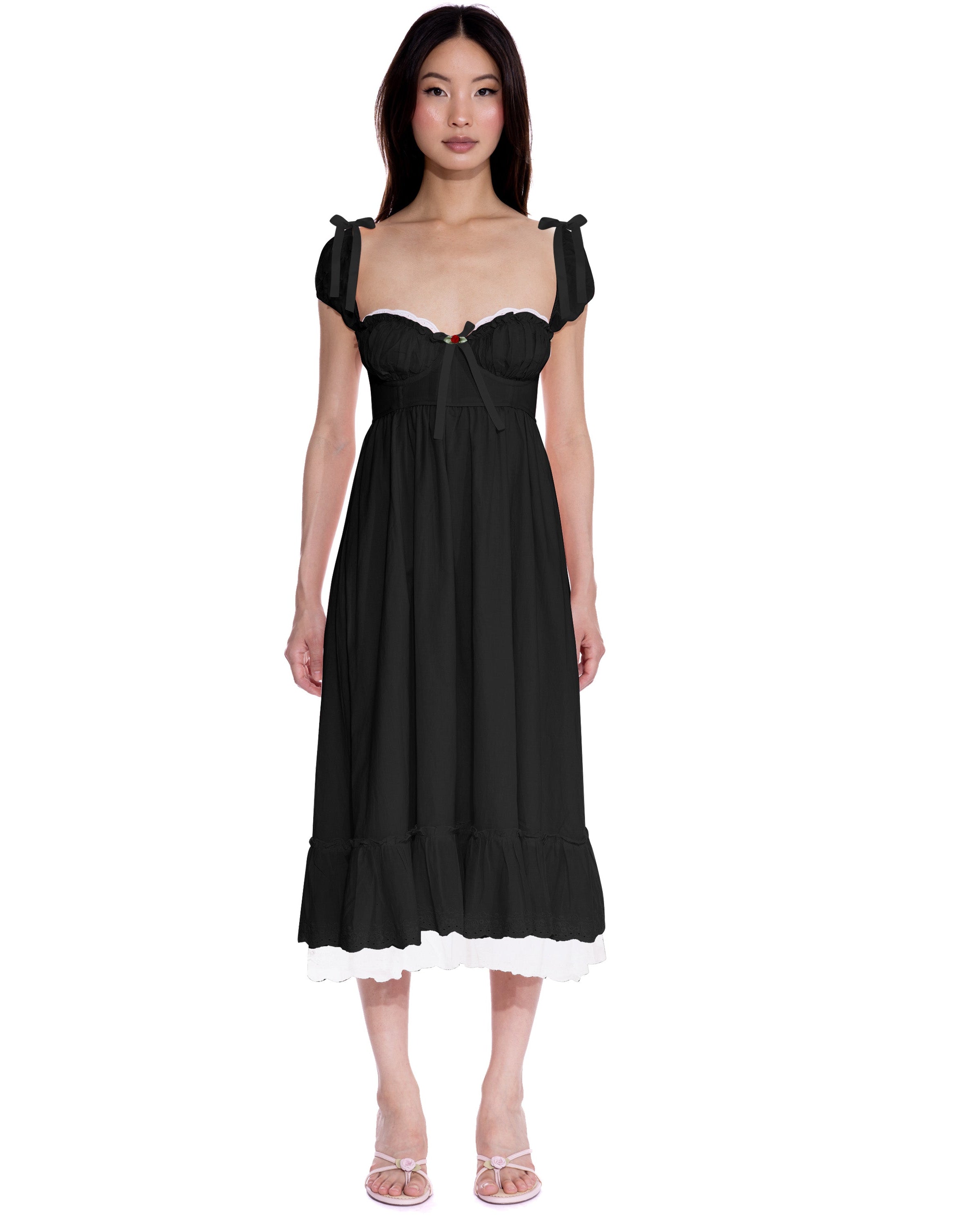 *Ashley is wearing size XS and has a 31.5" bust, 23.5" waist, 35" hips, and is 5'5" tall.*