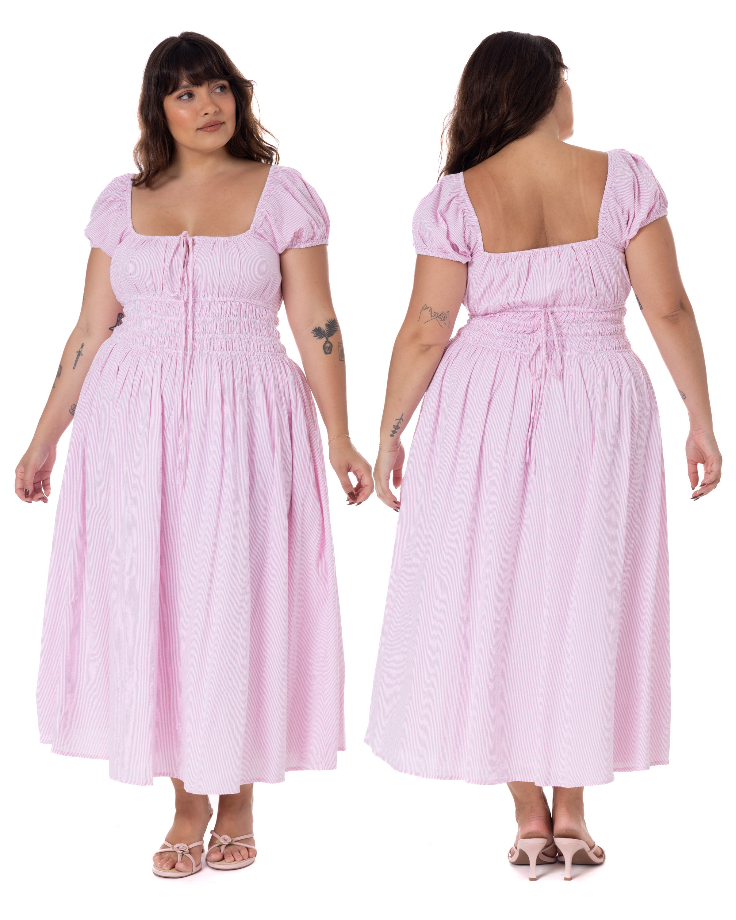 *Cassidy is wearing a size XL and is 5'3" tall, with a 40" bust, 37" waist, and 46" hips.*