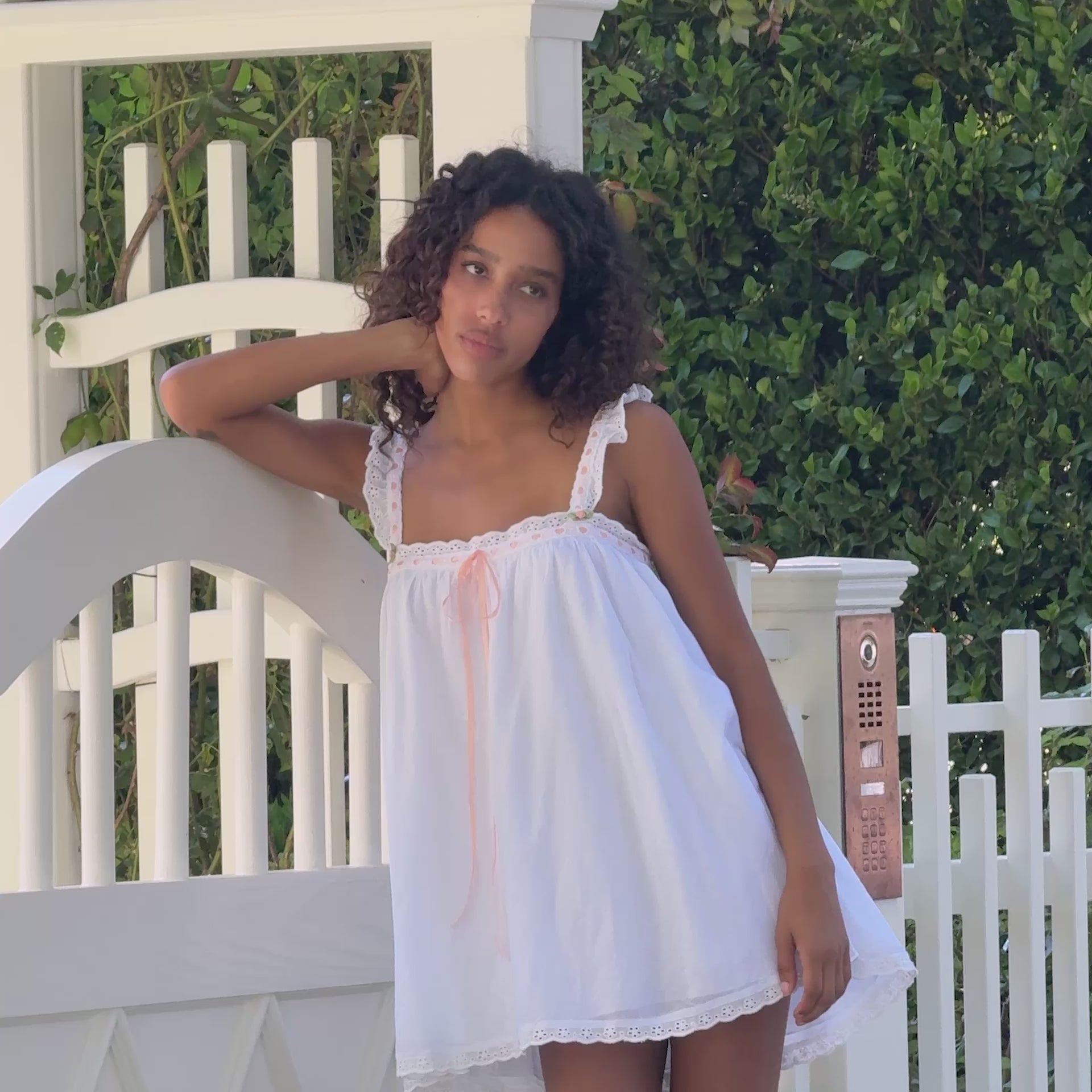 *Madison is wearing size S and is 5'8" tall, with a 32" bust, 24" waist, and 34" hips.*